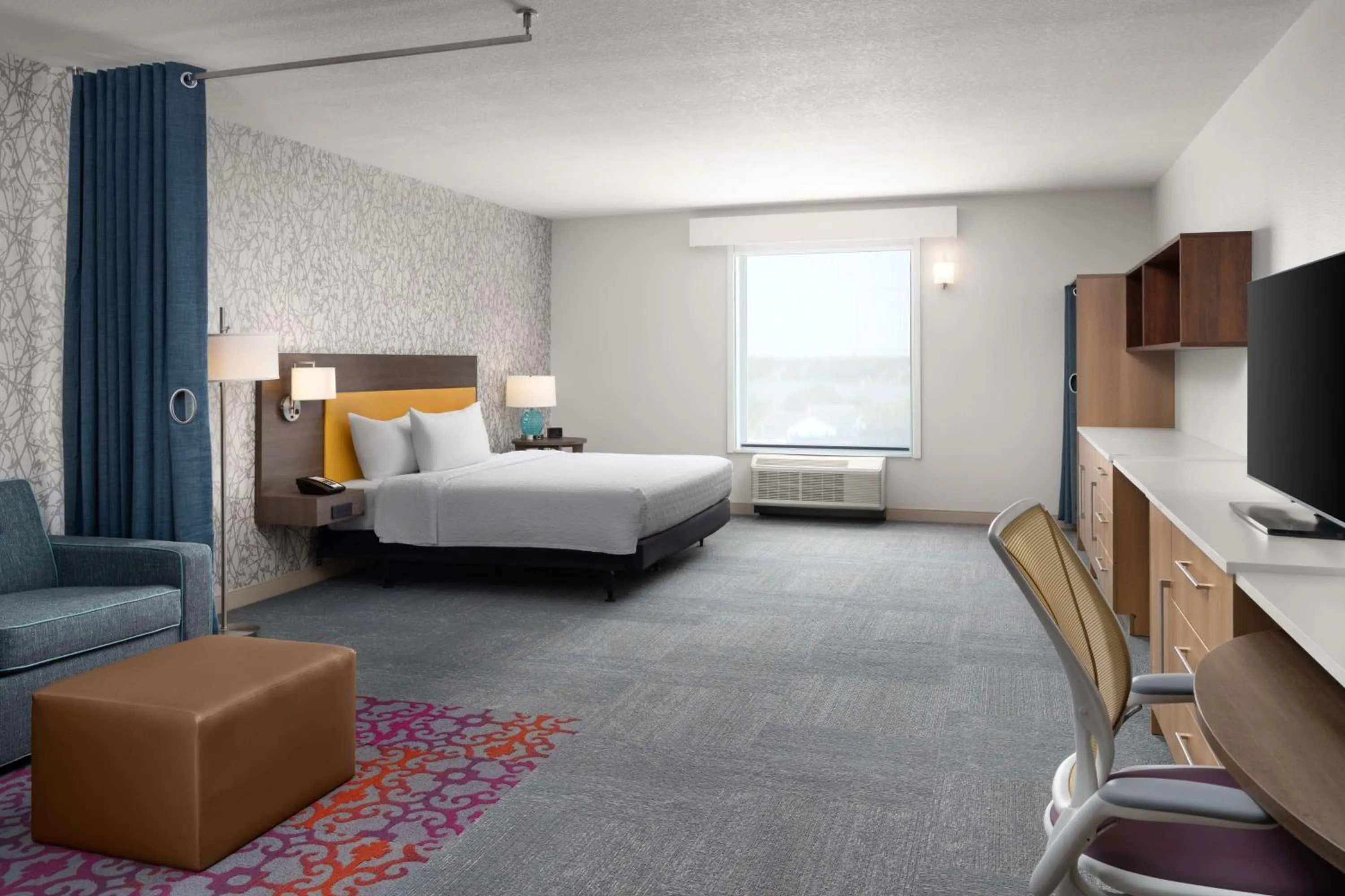 Bed in Home2 Suites By Hilton Winter Haven