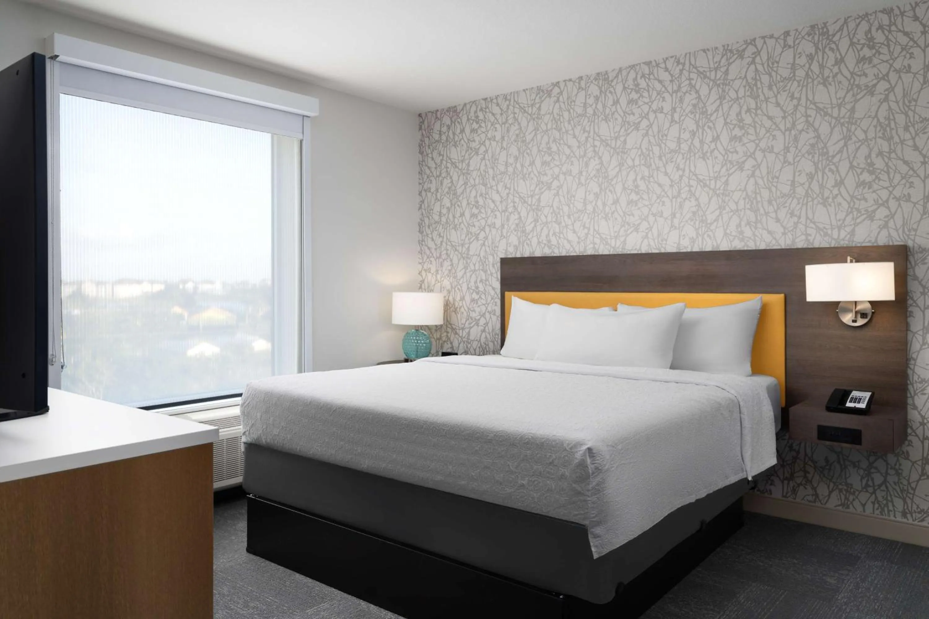 Bed in Home2 Suites By Hilton Winter Haven