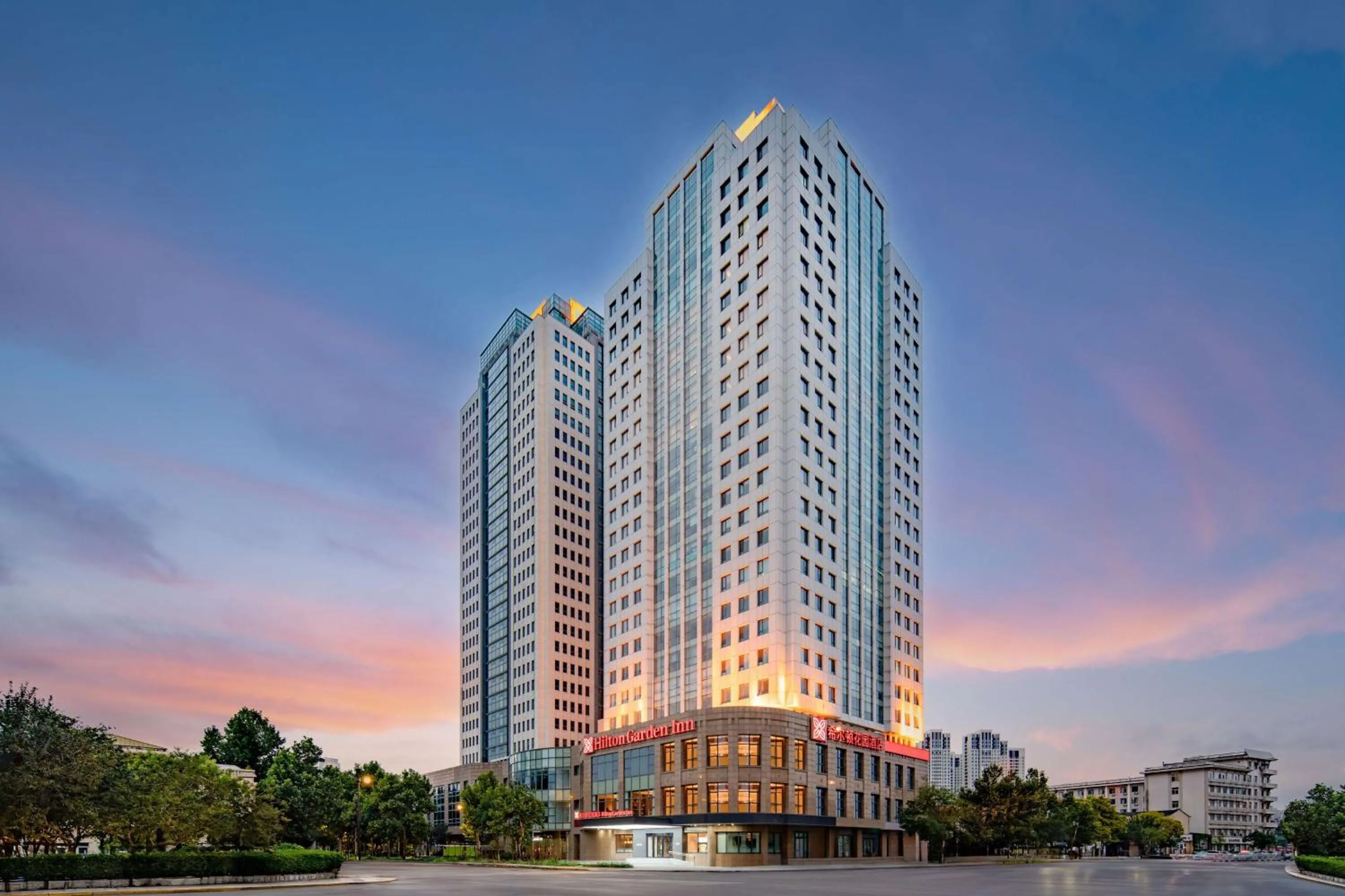 Property building in Hilton Garden Inn Tianjin Railway Station