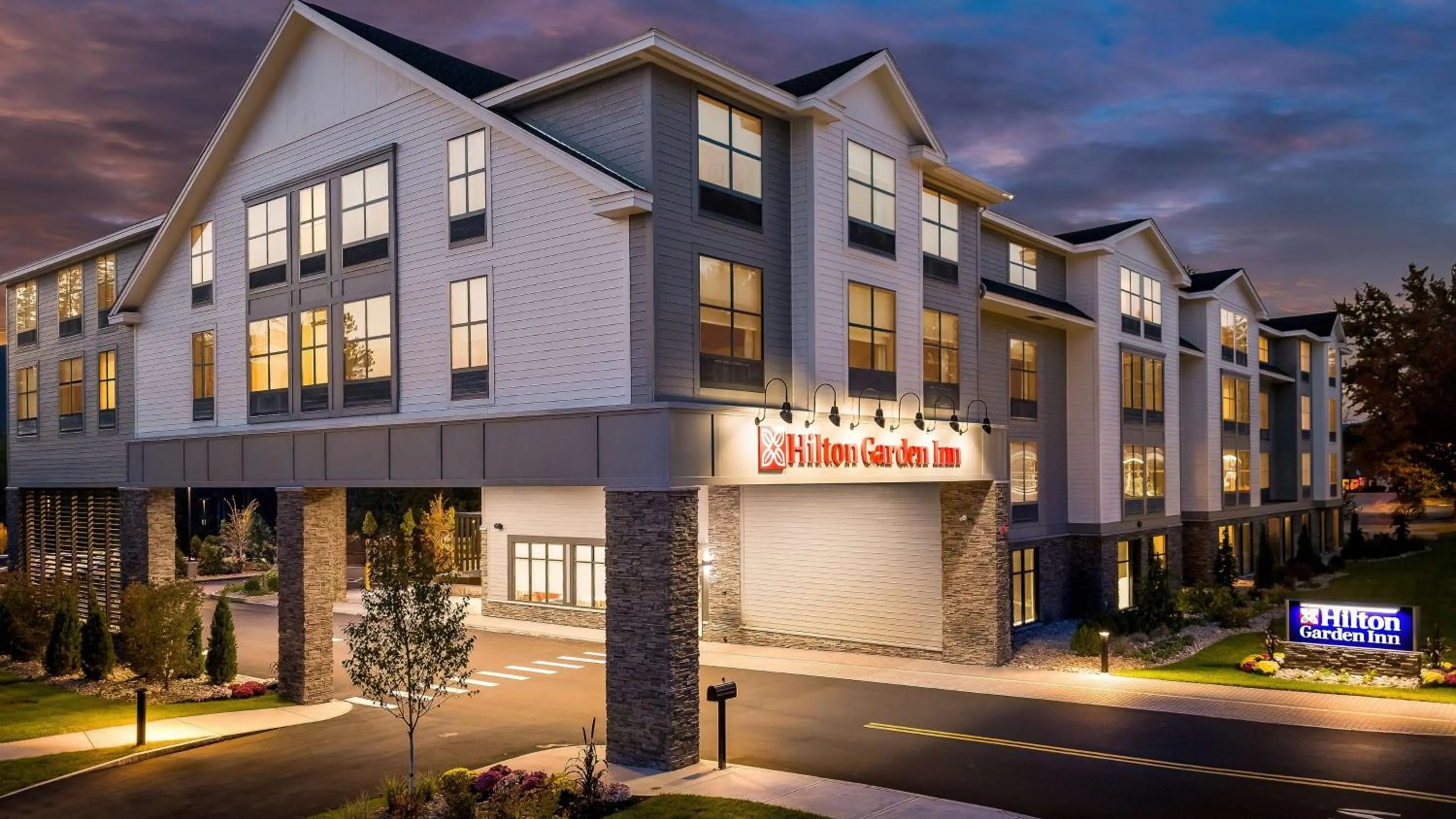 Property building in Hilton Garden Inn North Conway