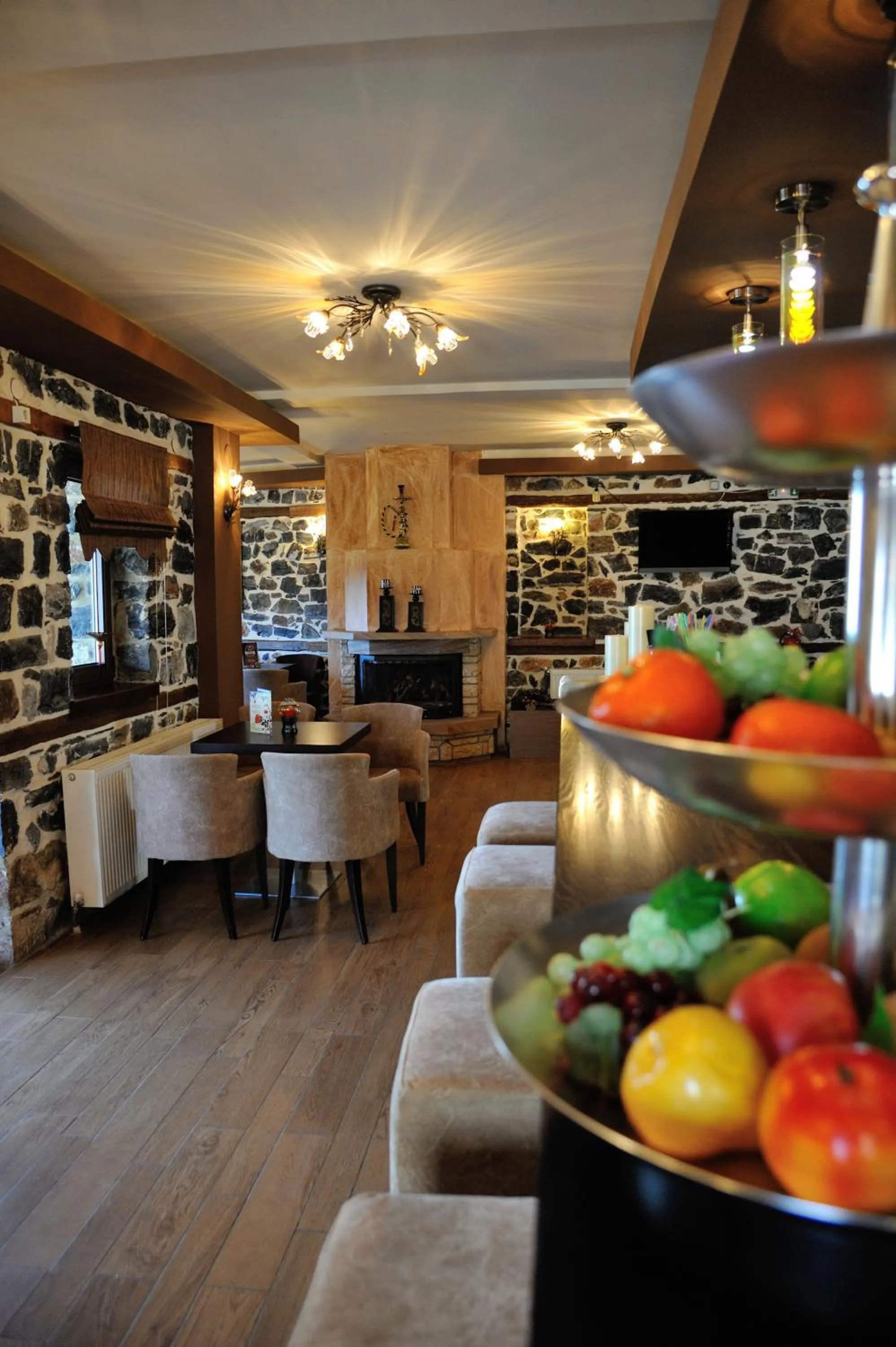 Communal lounge/ TV room in Enastron