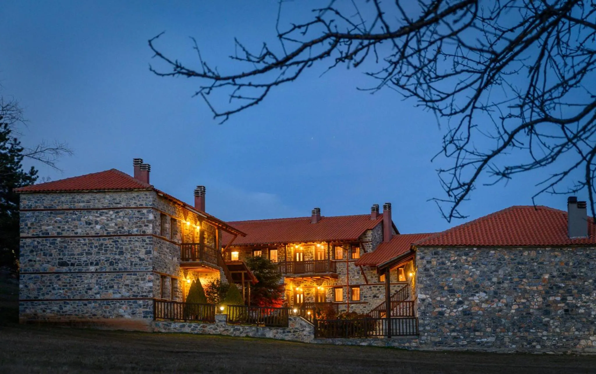 Property building in Enastron