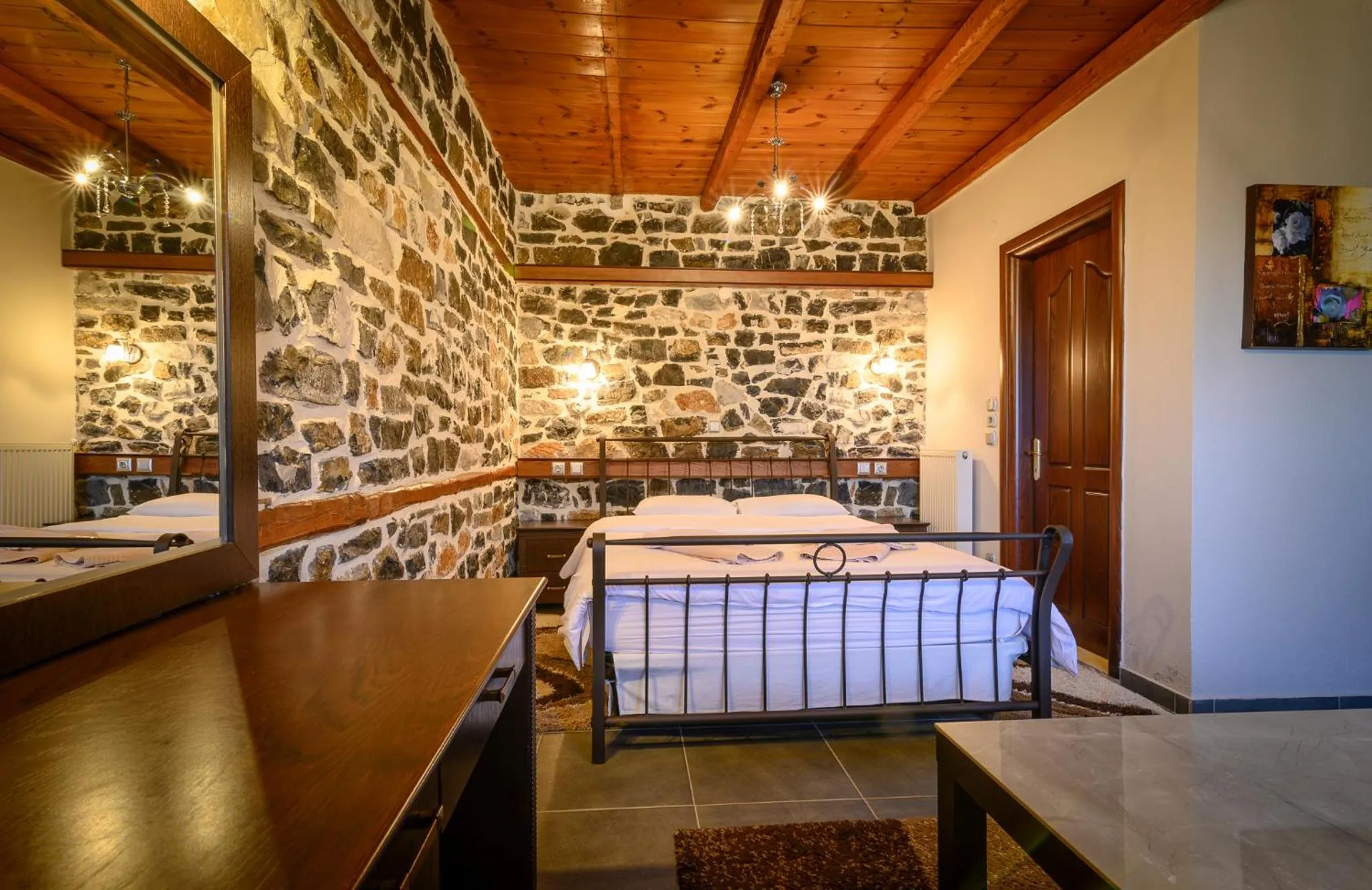 Bedroom, Bed in Enastron