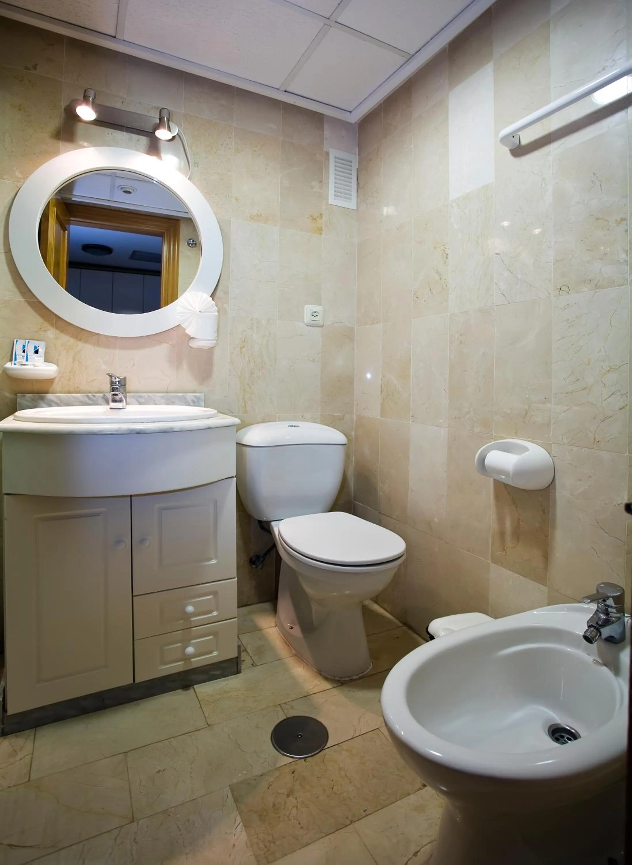 Shower in Aguas Salinas