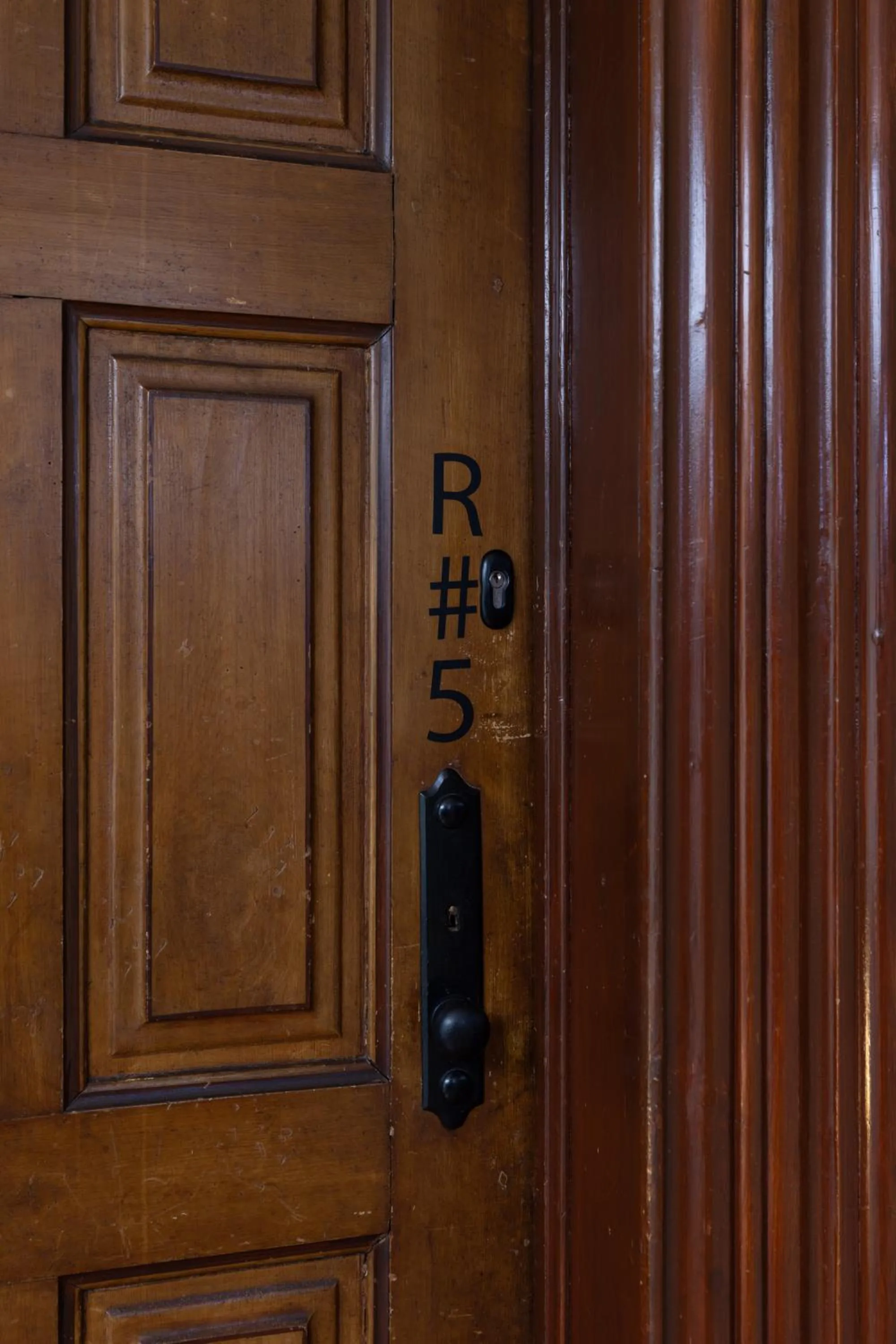 Text overlay in Oporto Loft