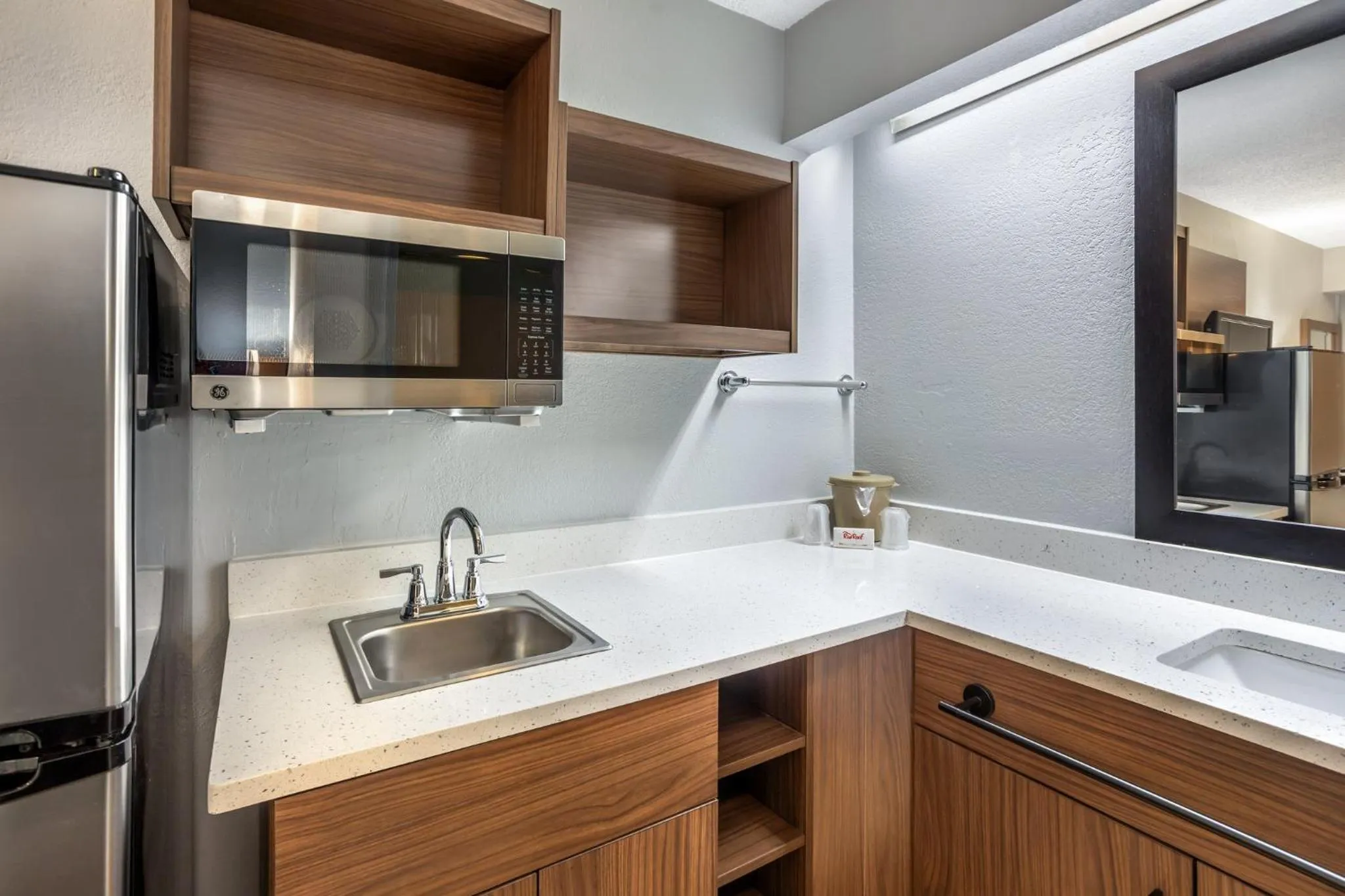 Kitchen or kitchenette in HomeTowne Studios by Red Roof Danville, PA