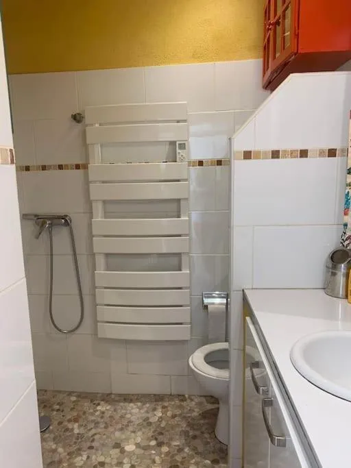 Sharehouse world-Hostel-la girelle- Backpackers