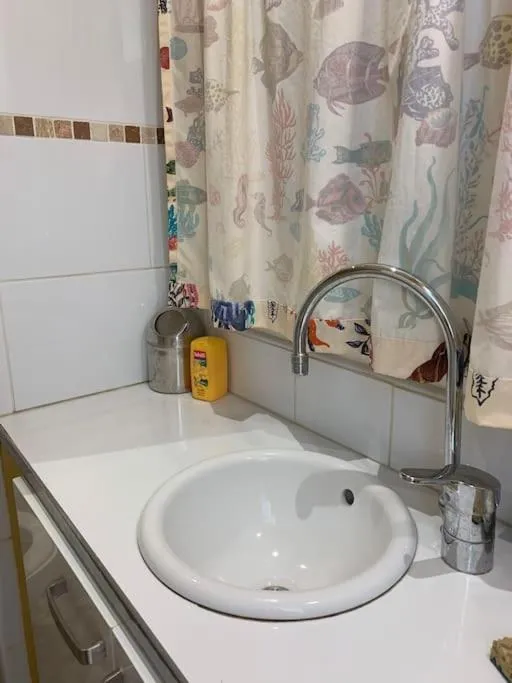 Sharehouse world-Hostel-la girelle- Backpackers