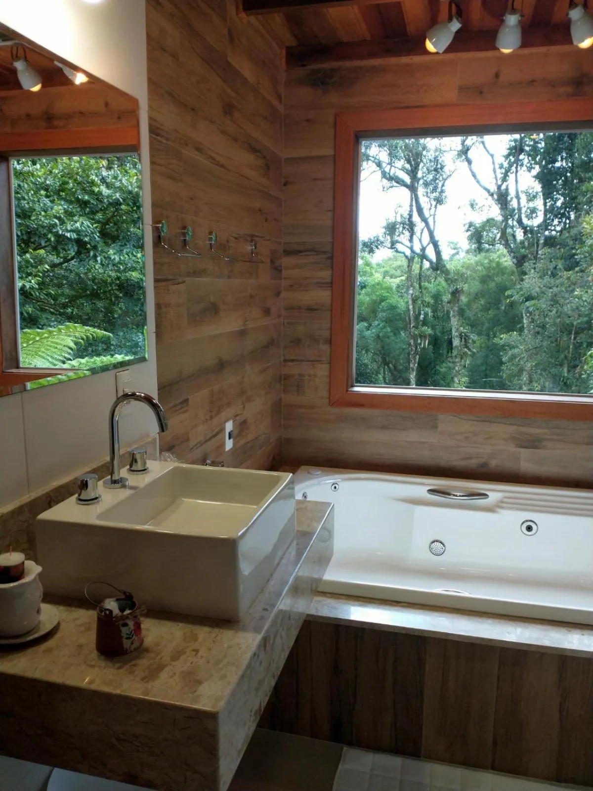 Hot Tub in Nas Nuvens Hospedaria