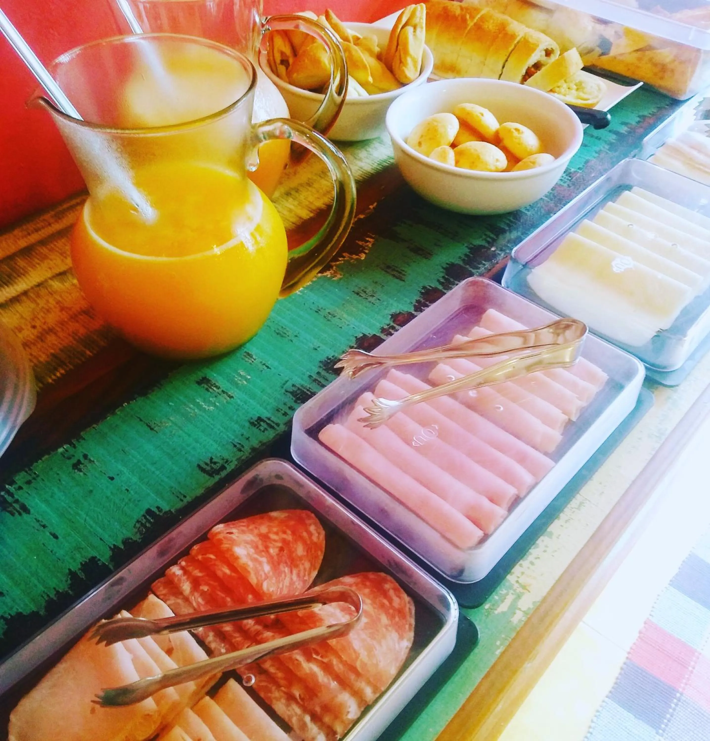 Food and drinks in Nas Nuvens Hospedaria