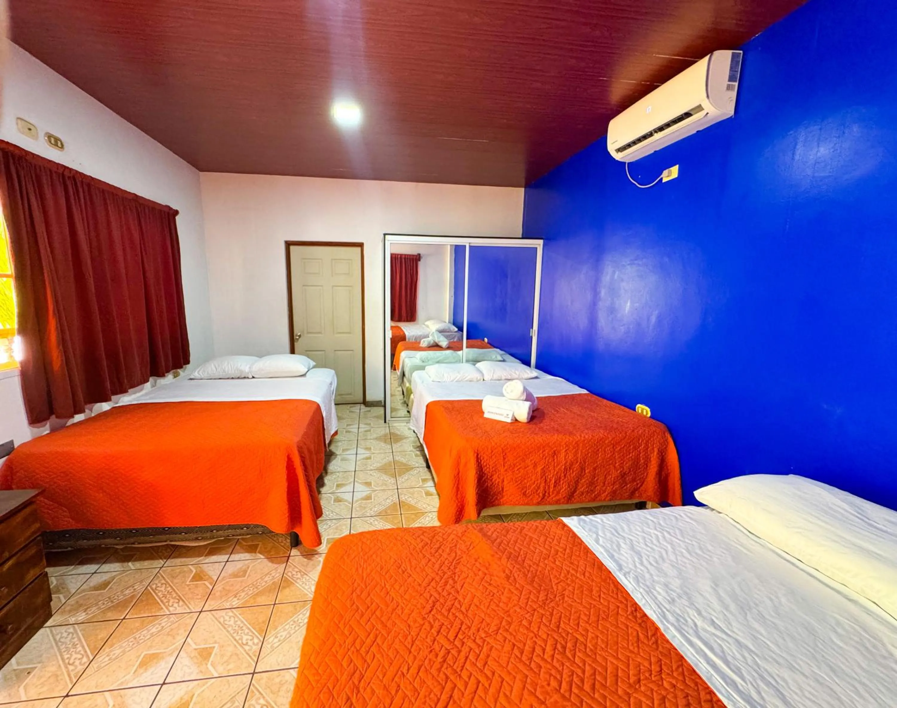 Standard Family Room in Hotel y Restaurante Punta Diamantes