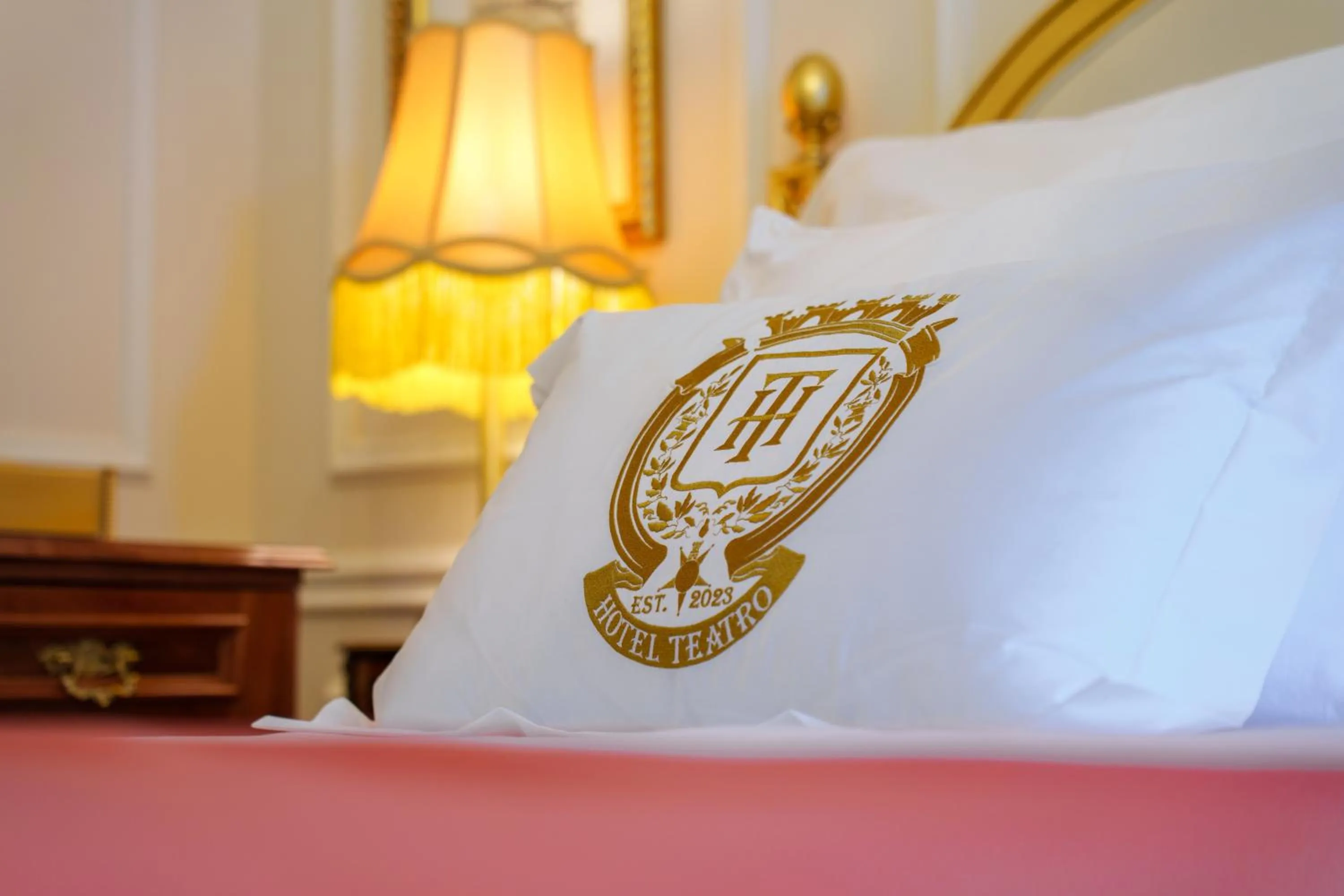 Bed in Boutique Hotel Teatro