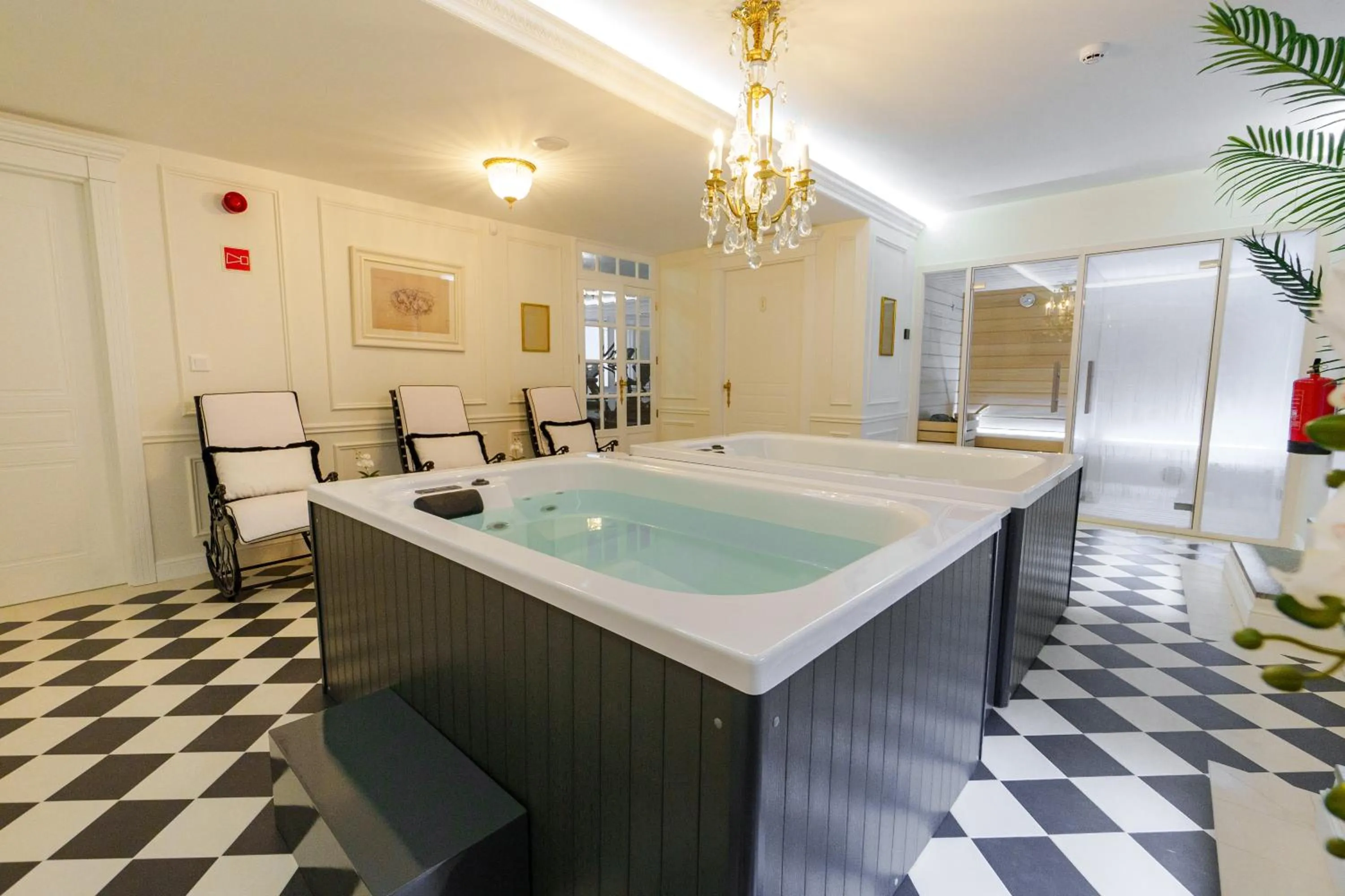 Hot Tub in Boutique Hotel Teatro