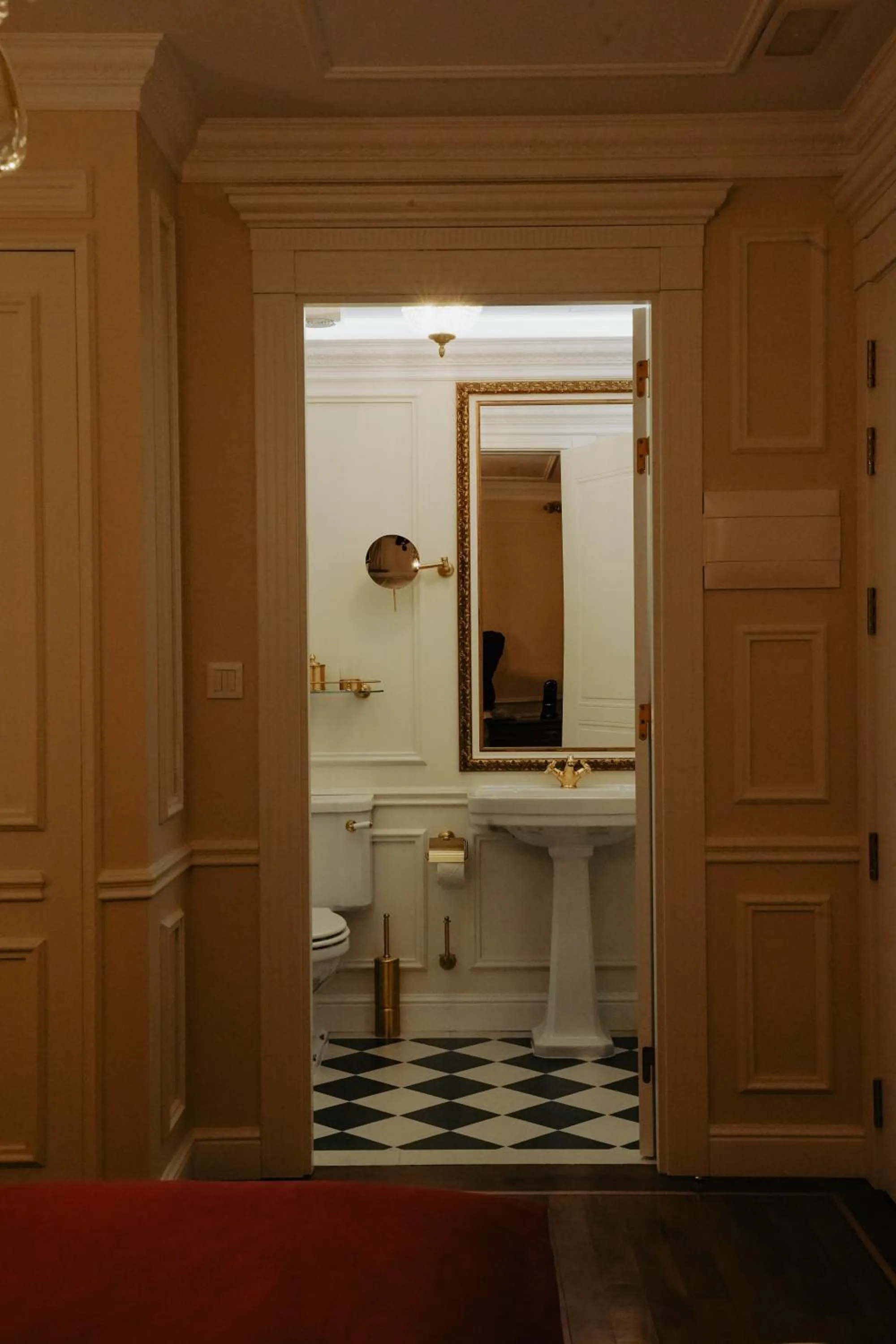 Toilet in Boutique Hotel Teatro