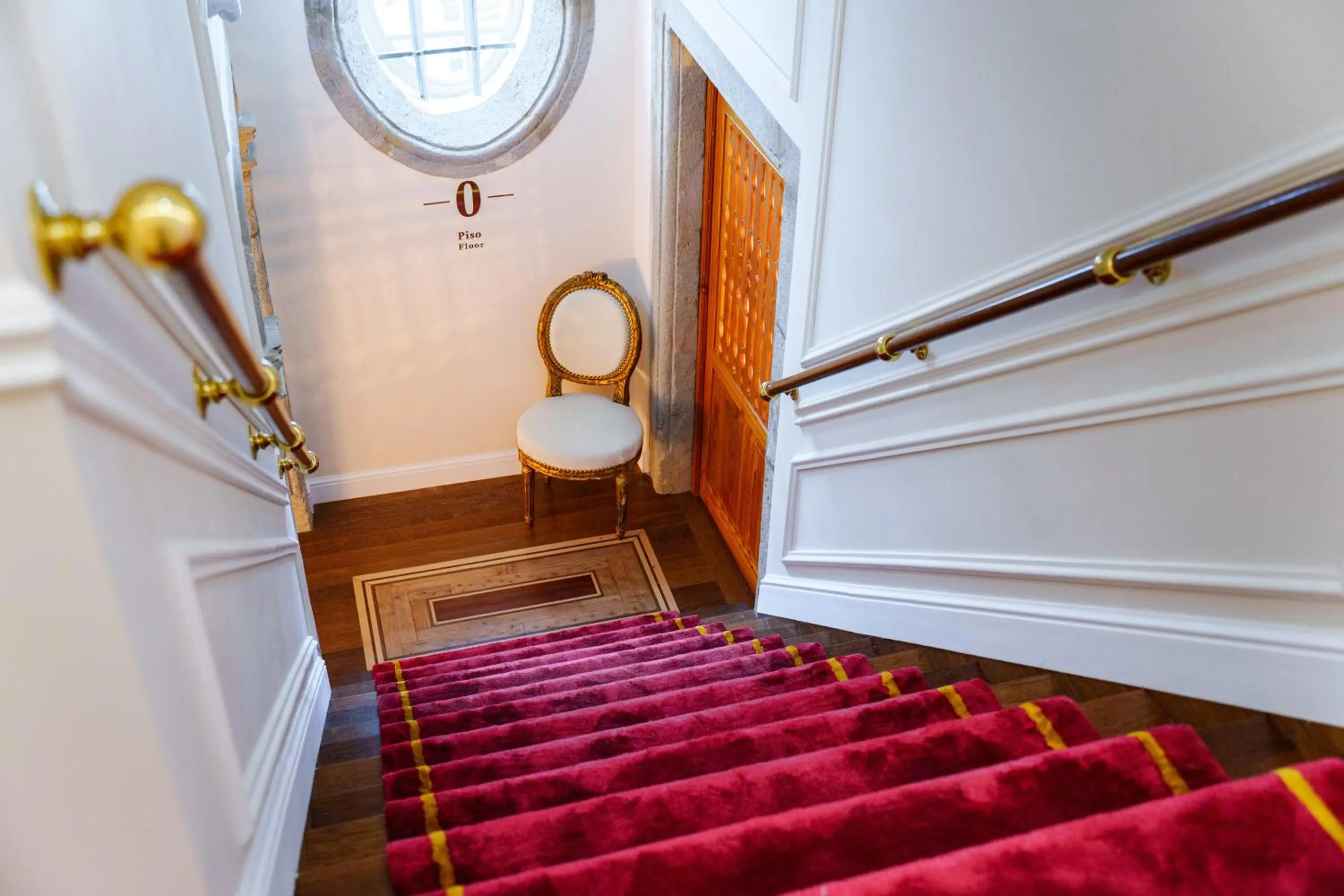 Lounge or bar, Bed in Boutique Hotel Teatro