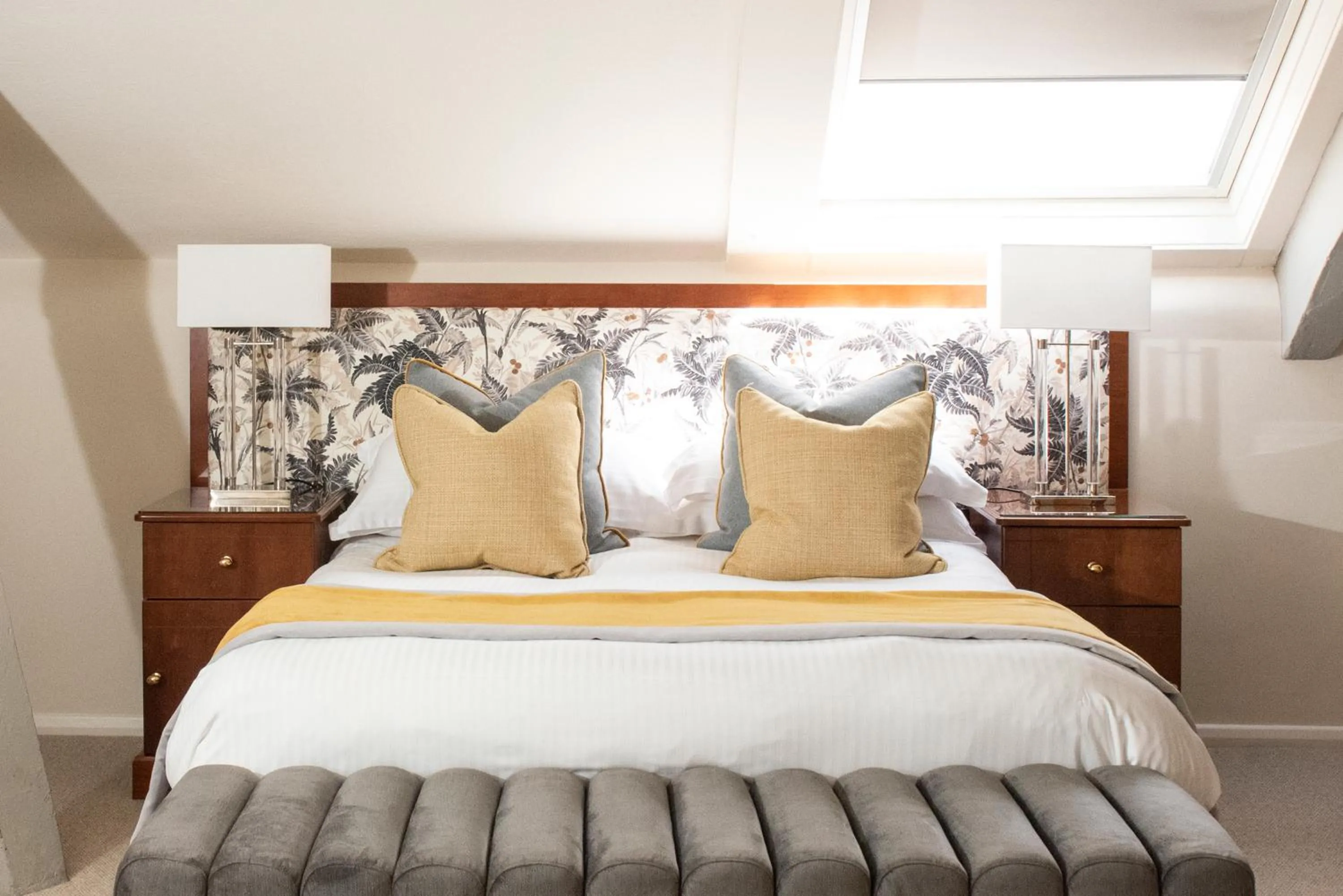 Bed in Roundthorn Country House & Luxury Apartments