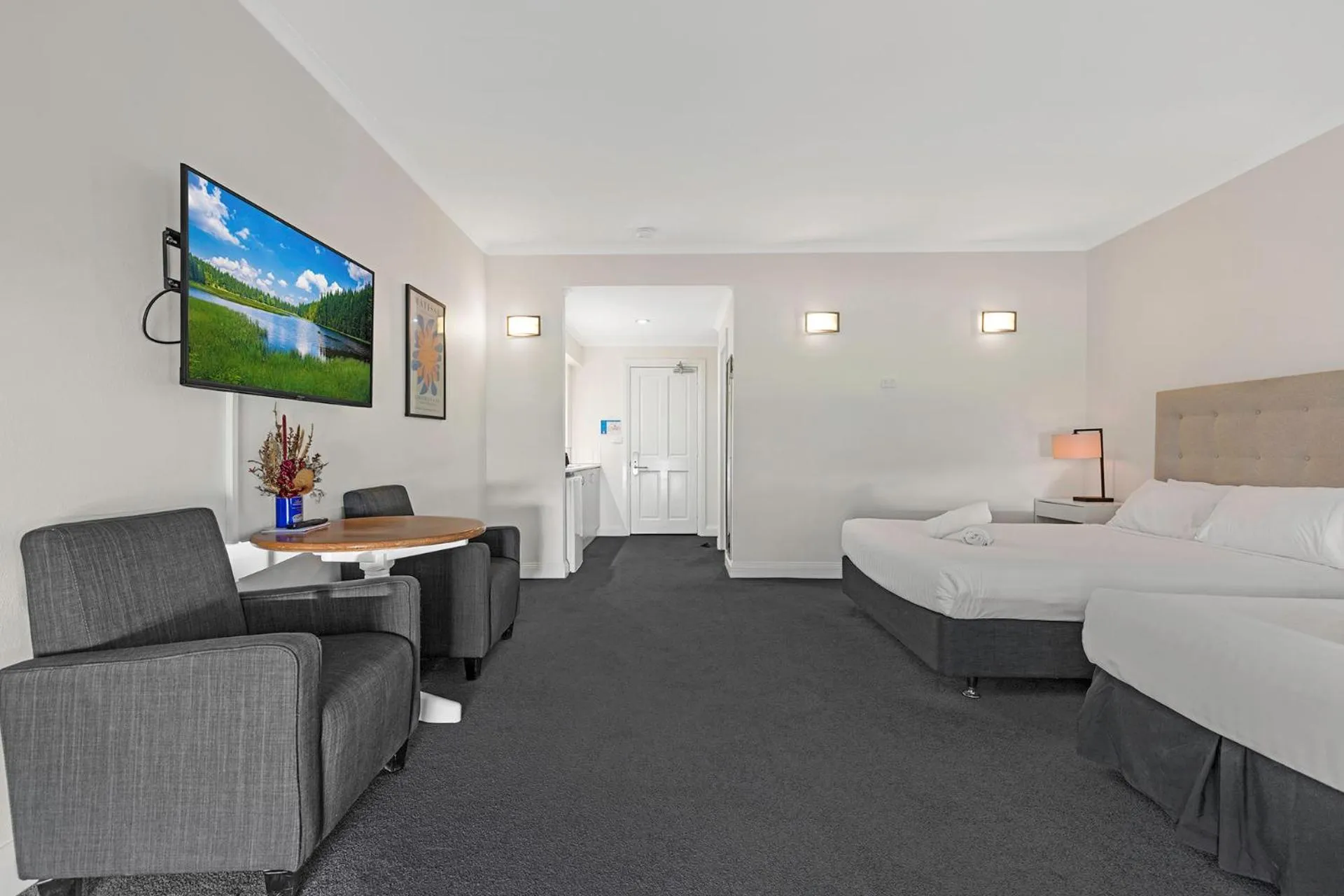 Bedroom, Bed in Caledonian Hotel Echuca