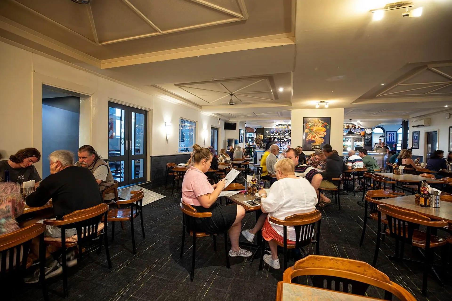 Restaurant/places to eat in Caledonian Hotel Echuca
