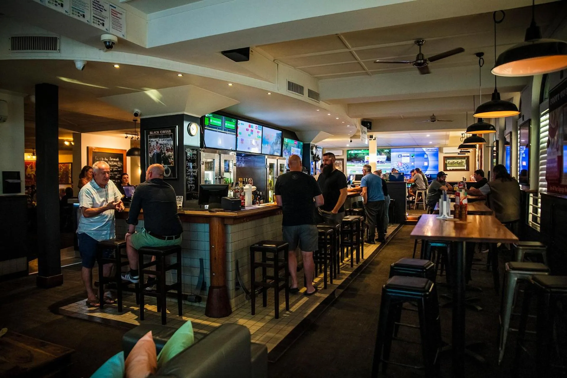 Restaurant/places to eat in Caledonian Hotel Echuca