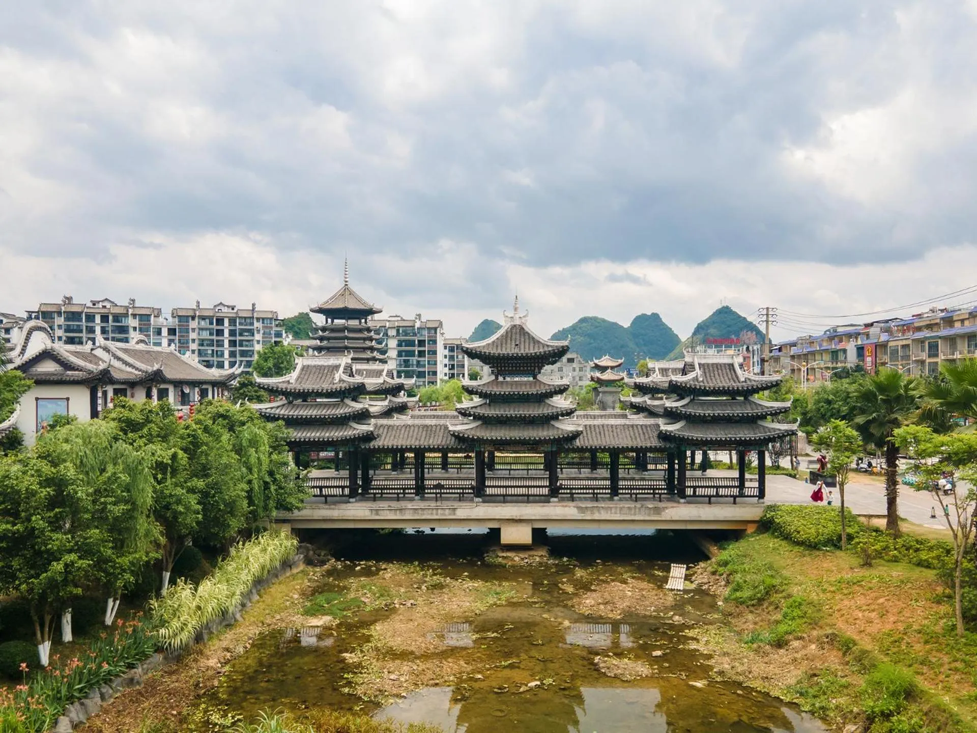 Nearby landmark in Eharm Hotel Baise Jingxi Jinxiu Ancient Town