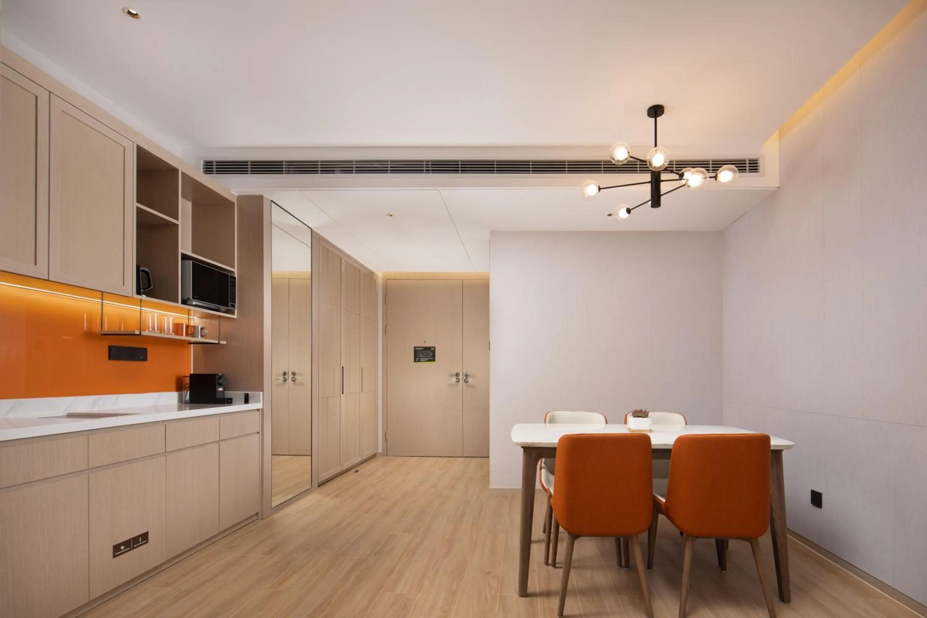 Kitchen or kitchenette in Home2 Suite by Hilton Hangzhou Qianjiang New Town