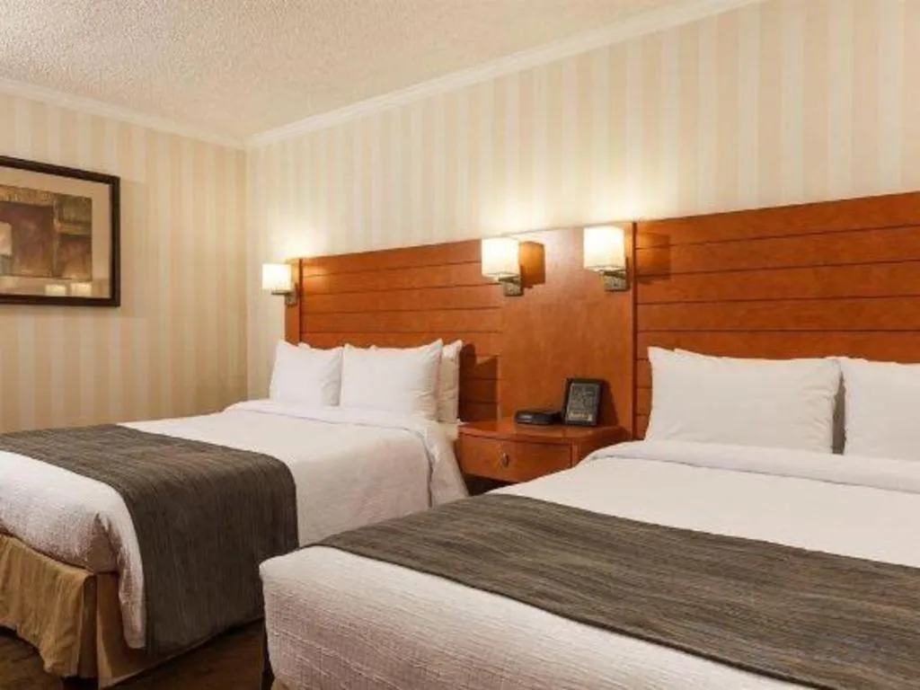 Bed in The Glenmore Inn & Convention Centre