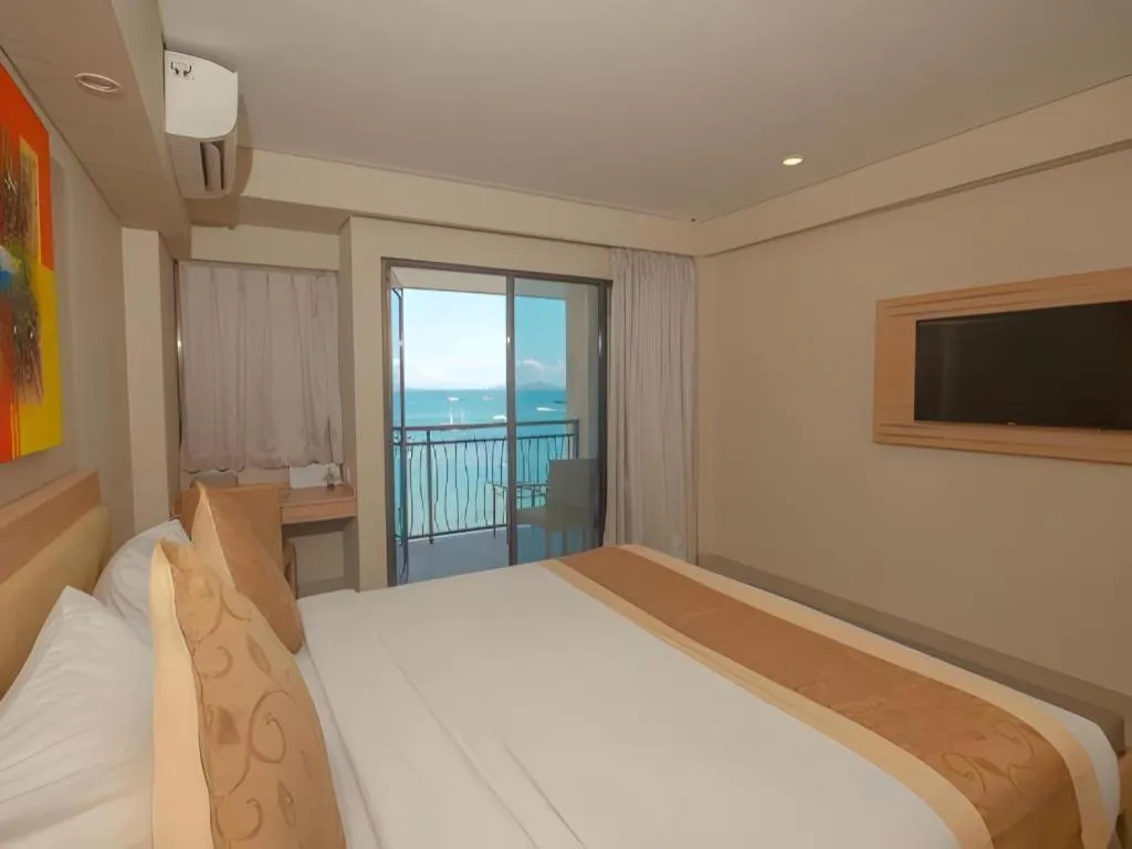 Bed in Laprima Hotel