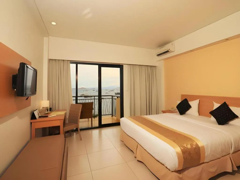 Bed in Laprima Hotel