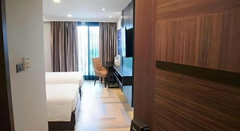 First Pride Hotel Bangkok