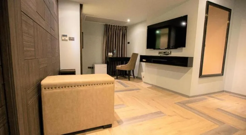 First Pride Hotel Bangkok