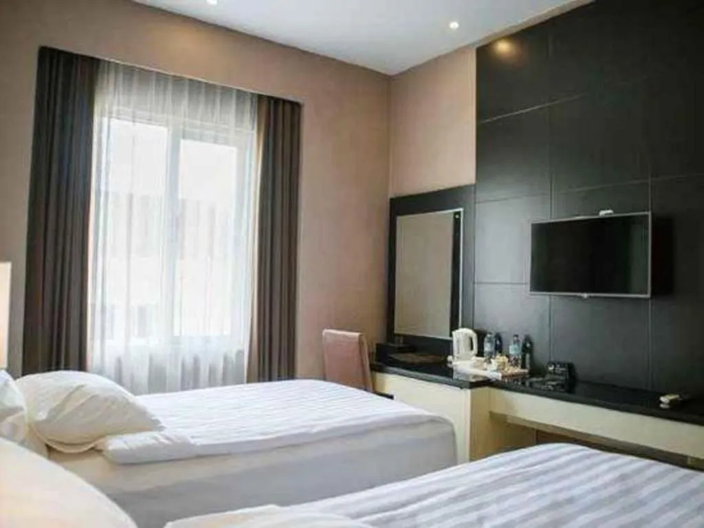 Bed in Karlita Hotel Tegal