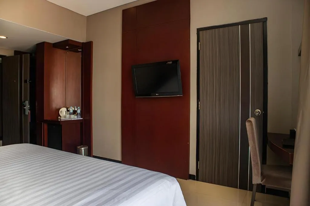 Bed in Karlita Hotel Tegal