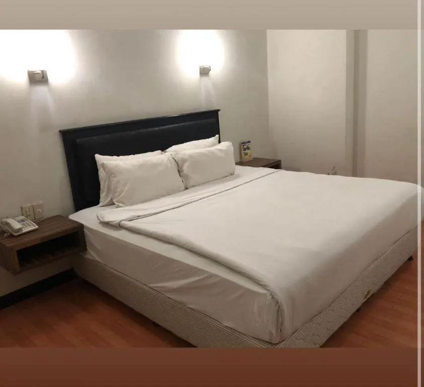 Bed in Karlita Hotel Tegal