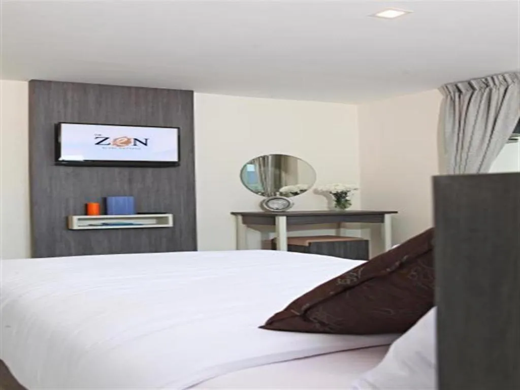 Bed in The Zen Hotel Pattaya