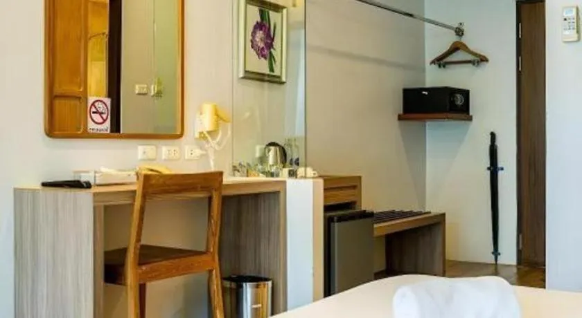 Bed in Lumphawa Amphawa Resort