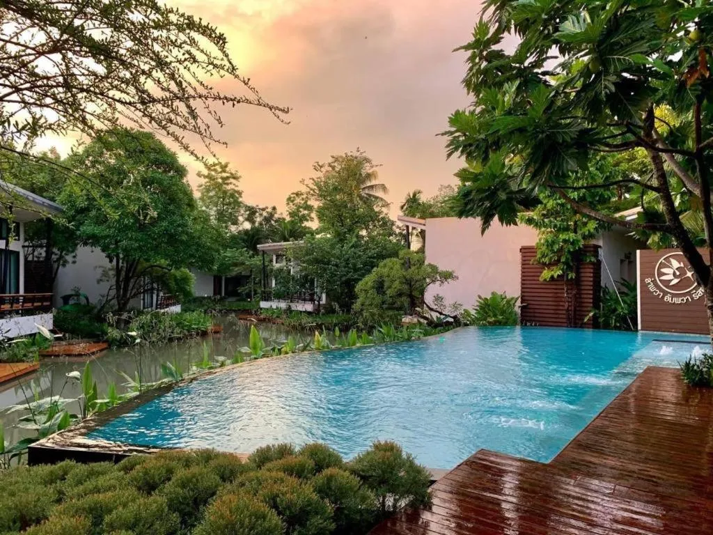 Lumphawa Amphawa Resort