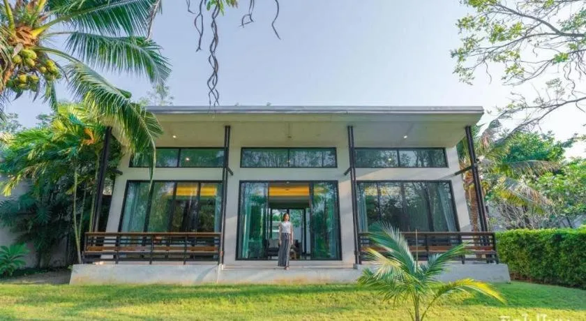 Lumphawa Amphawa Resort