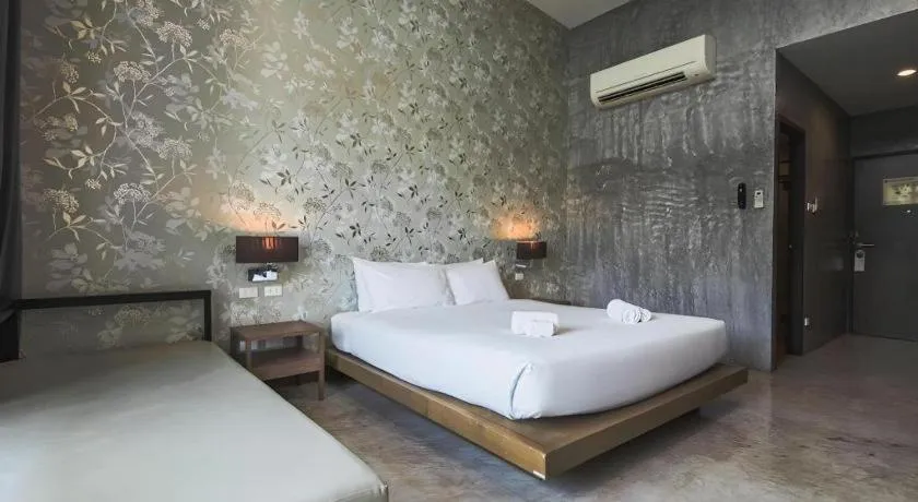 Bed in Lumphawa Amphawa Resort