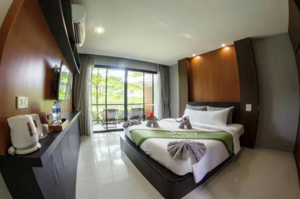 Bed in The Breeze Lipe Resort