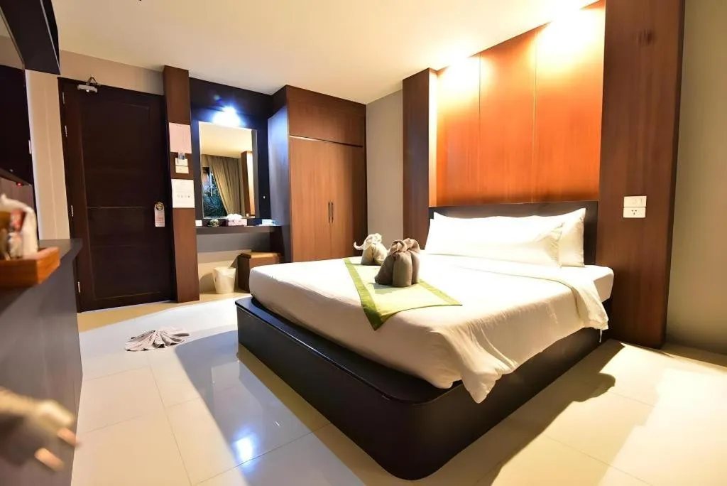 Bed in The Breeze Lipe Resort