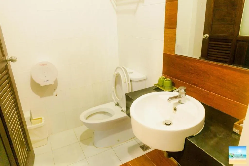 The Breeze Lipe Resort