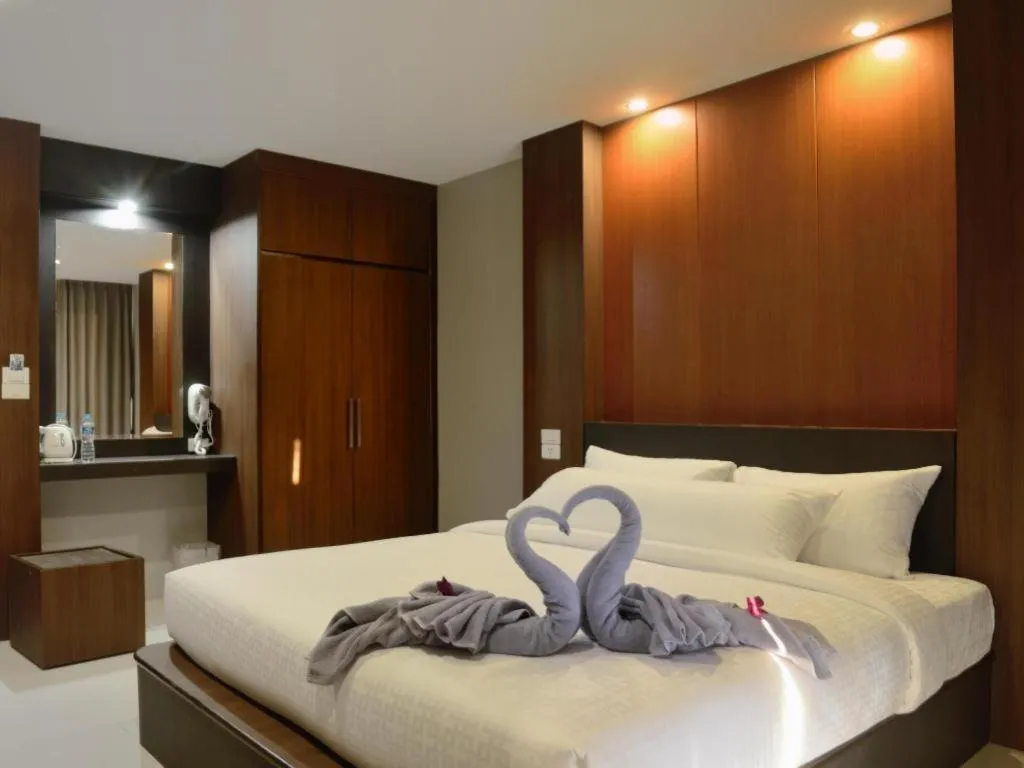 Bed in The Breeze Lipe Resort