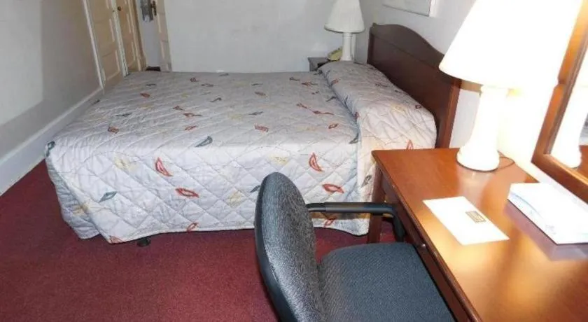 Bed in Hotel Harrington