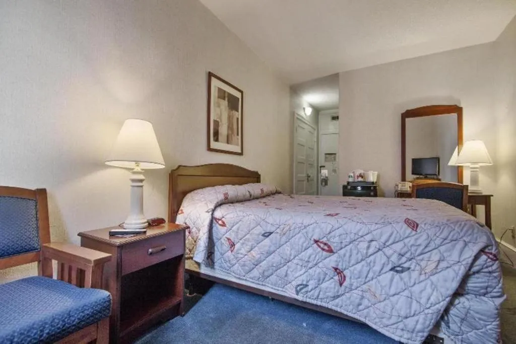 Bed in Hotel Harrington