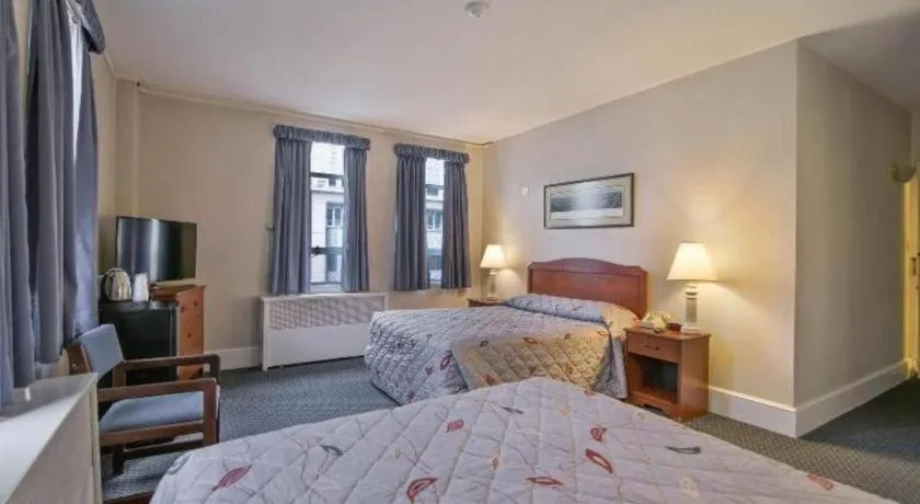 Bed in Hotel Harrington