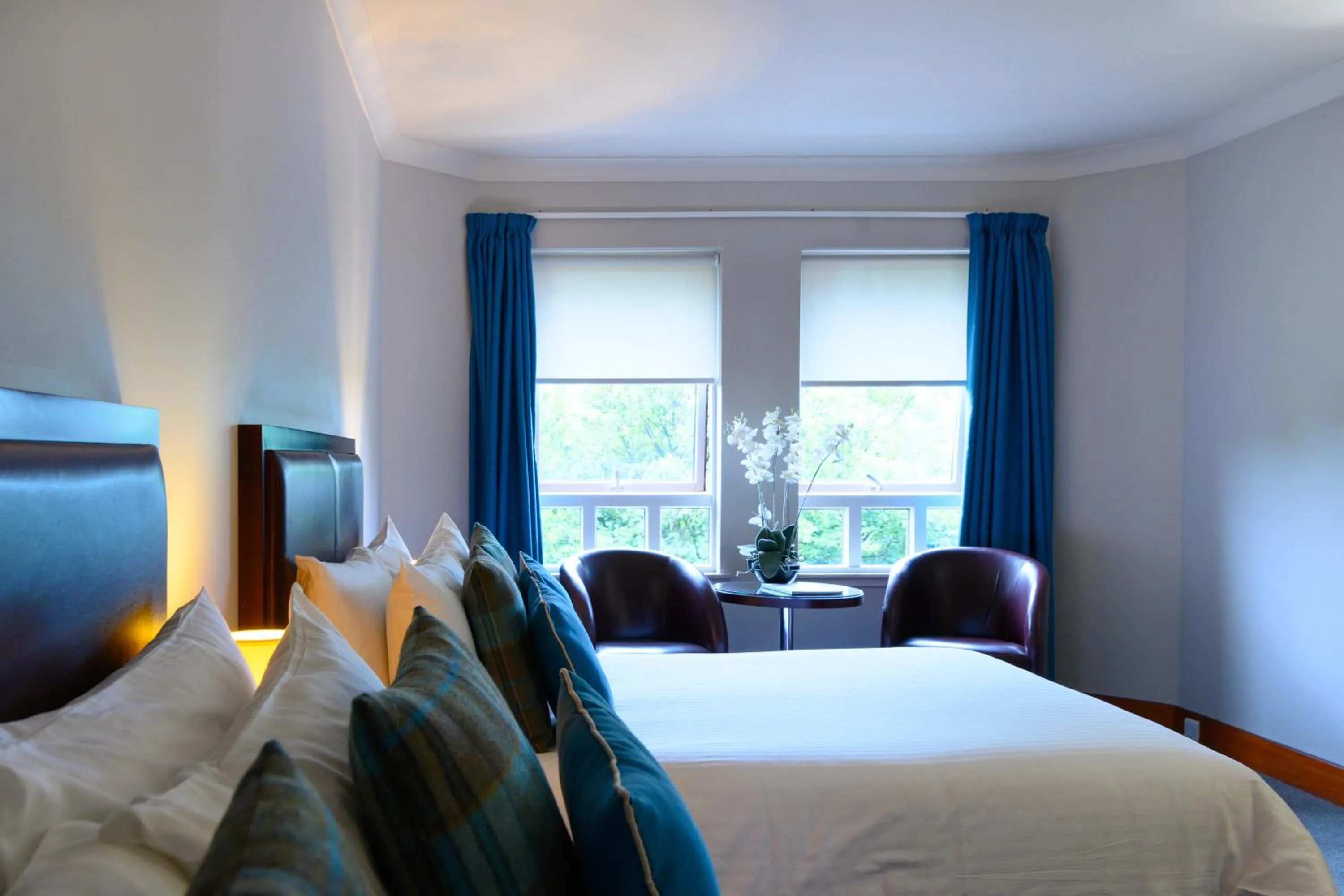 Bed in Glynhill Hotel & Spa near Glasgow Airport