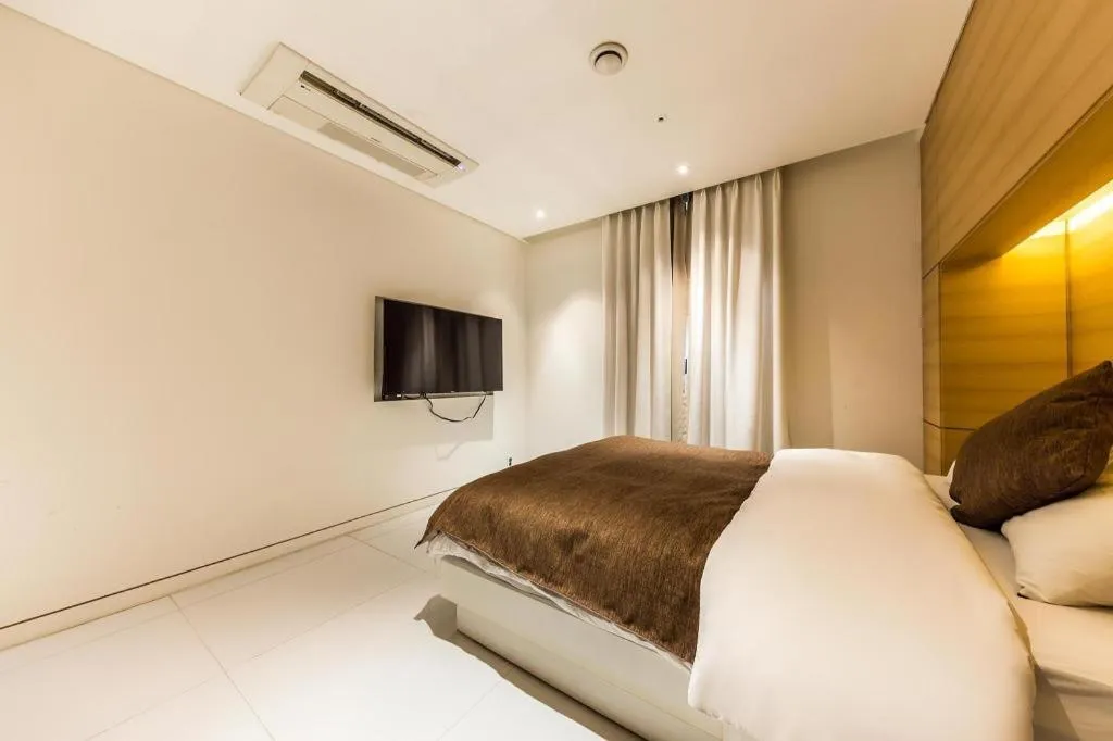 Bed in Trang blue hotel