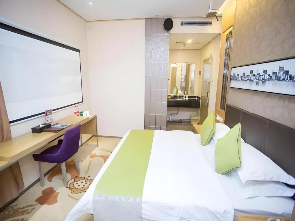 Bed in GreenTree Alliance Shenzhen Shekou Sea World Taizi Road Hotel