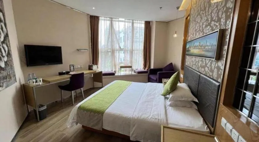 Bed in GreenTree Alliance Shenzhen Shekou Sea World Taizi Road Hotel