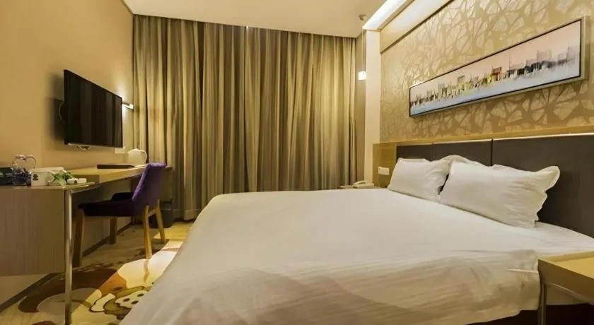 Bed in GreenTree Alliance Shenzhen Shekou Sea World Taizi Road Hotel